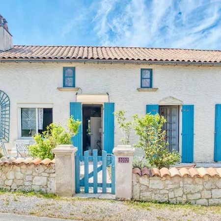 Villa Charmante A Bosset Avec Piscine Partagee Exteriör bild