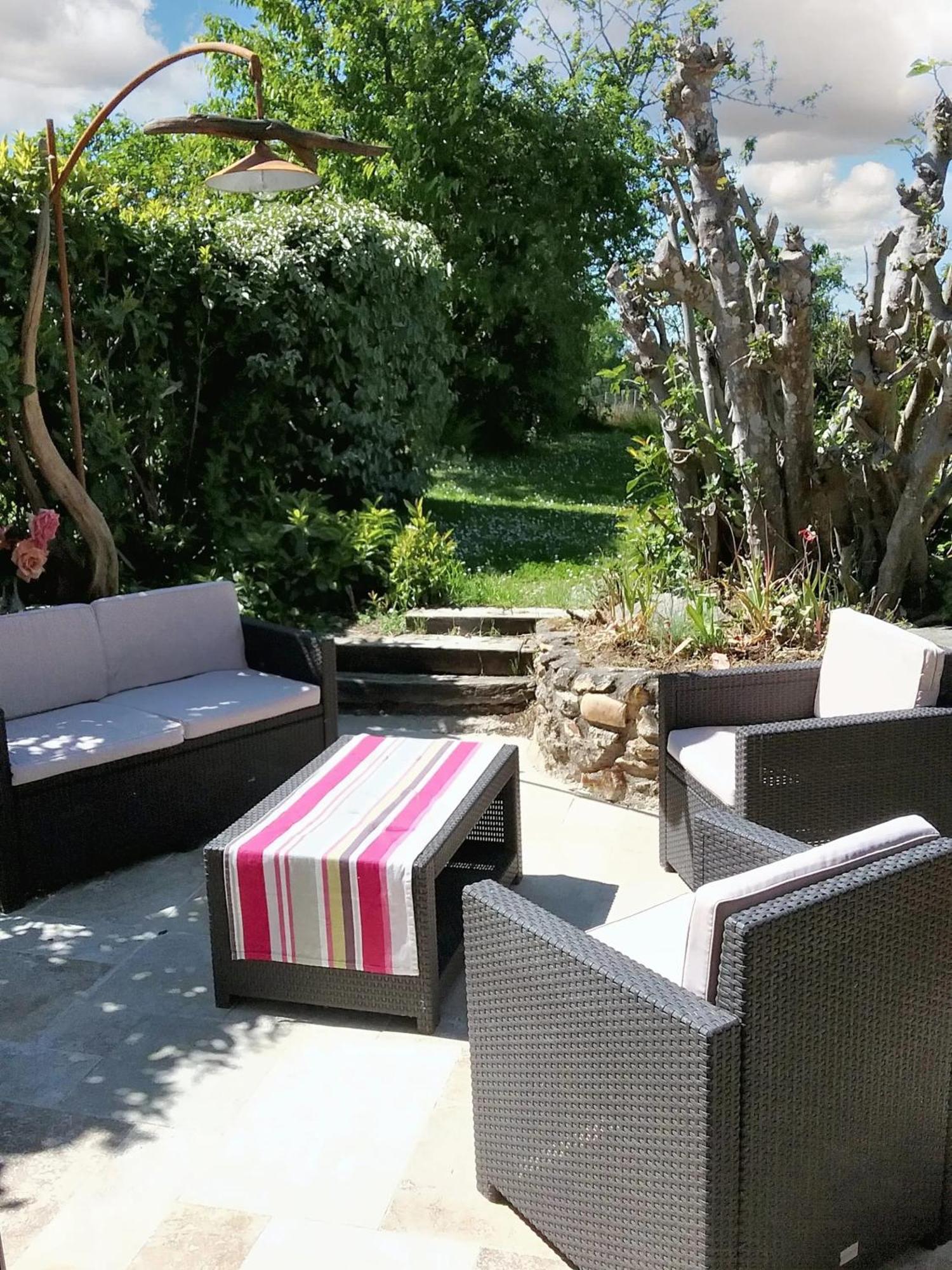 Villa Charmante A Bosset Avec Piscine Partagee Exteriör bild