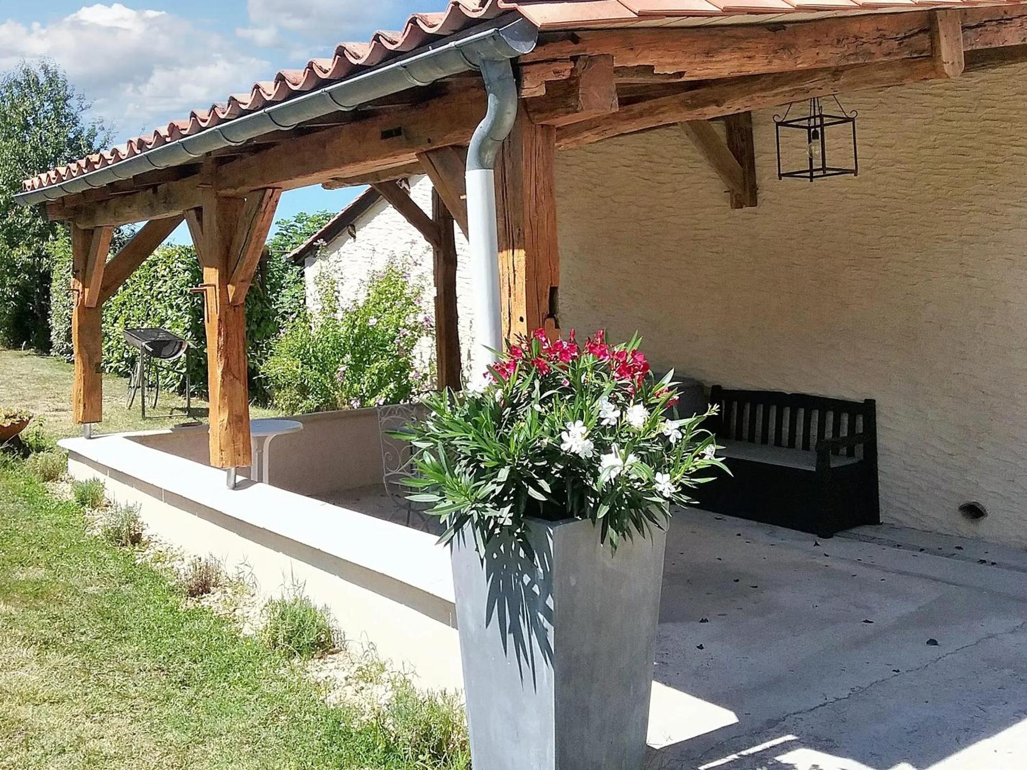 Villa Charmante A Bosset Avec Piscine Partagee Exteriör bild