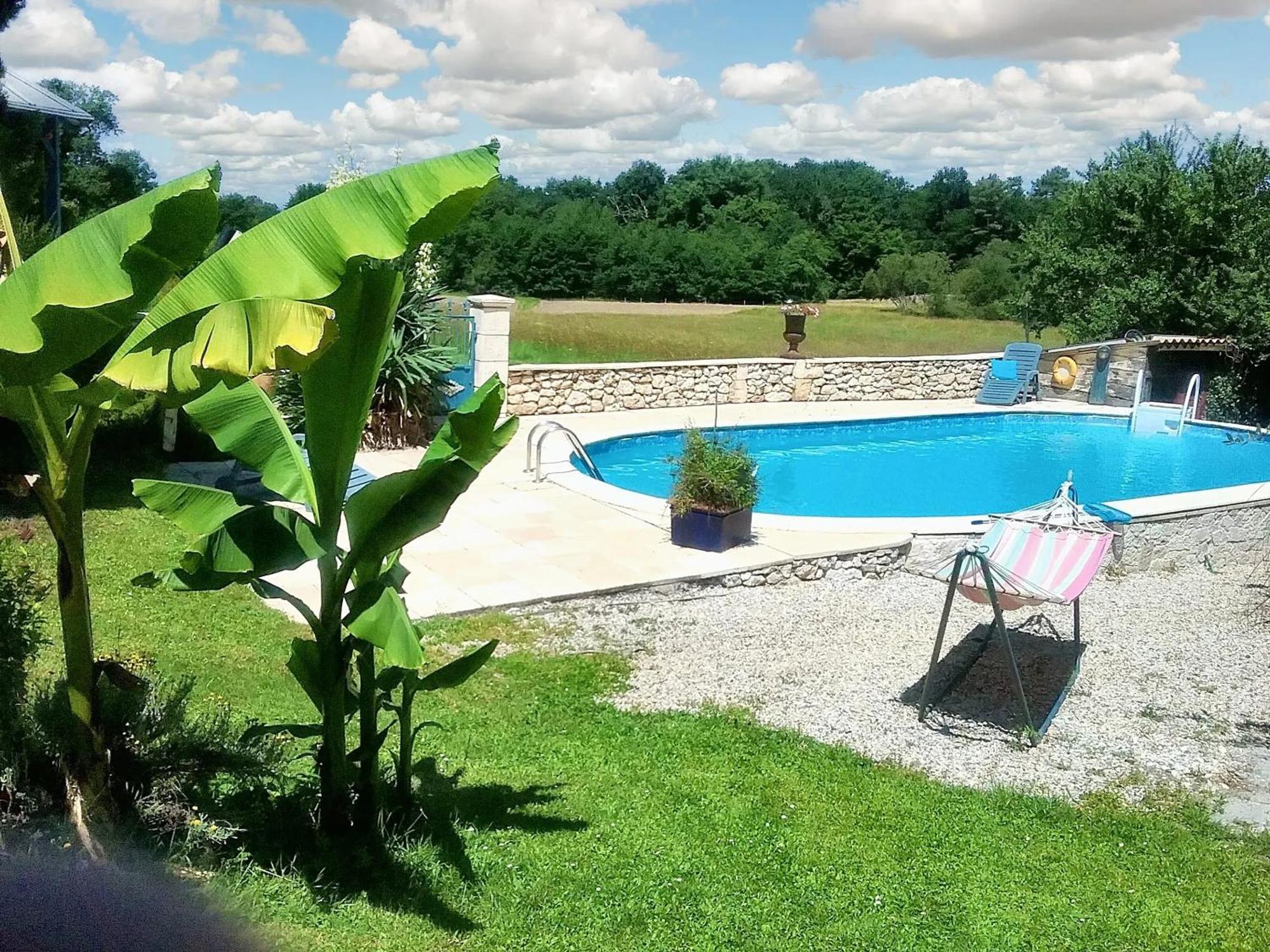 Villa Charmante A Bosset Avec Piscine Partagee Exteriör bild