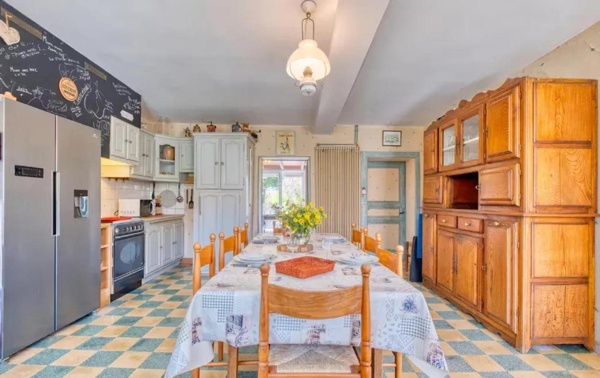 Villa Charmante A Bosset Avec Piscine Partagee Exteriör bild