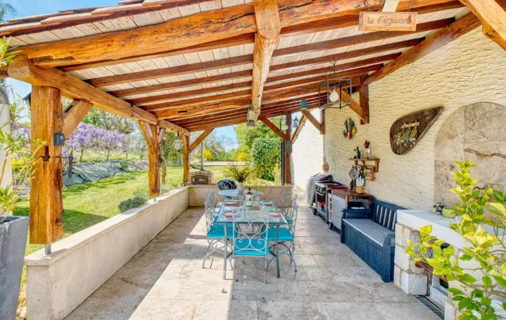 Villa Charmante A Bosset Avec Piscine Partagee Exteriör bild