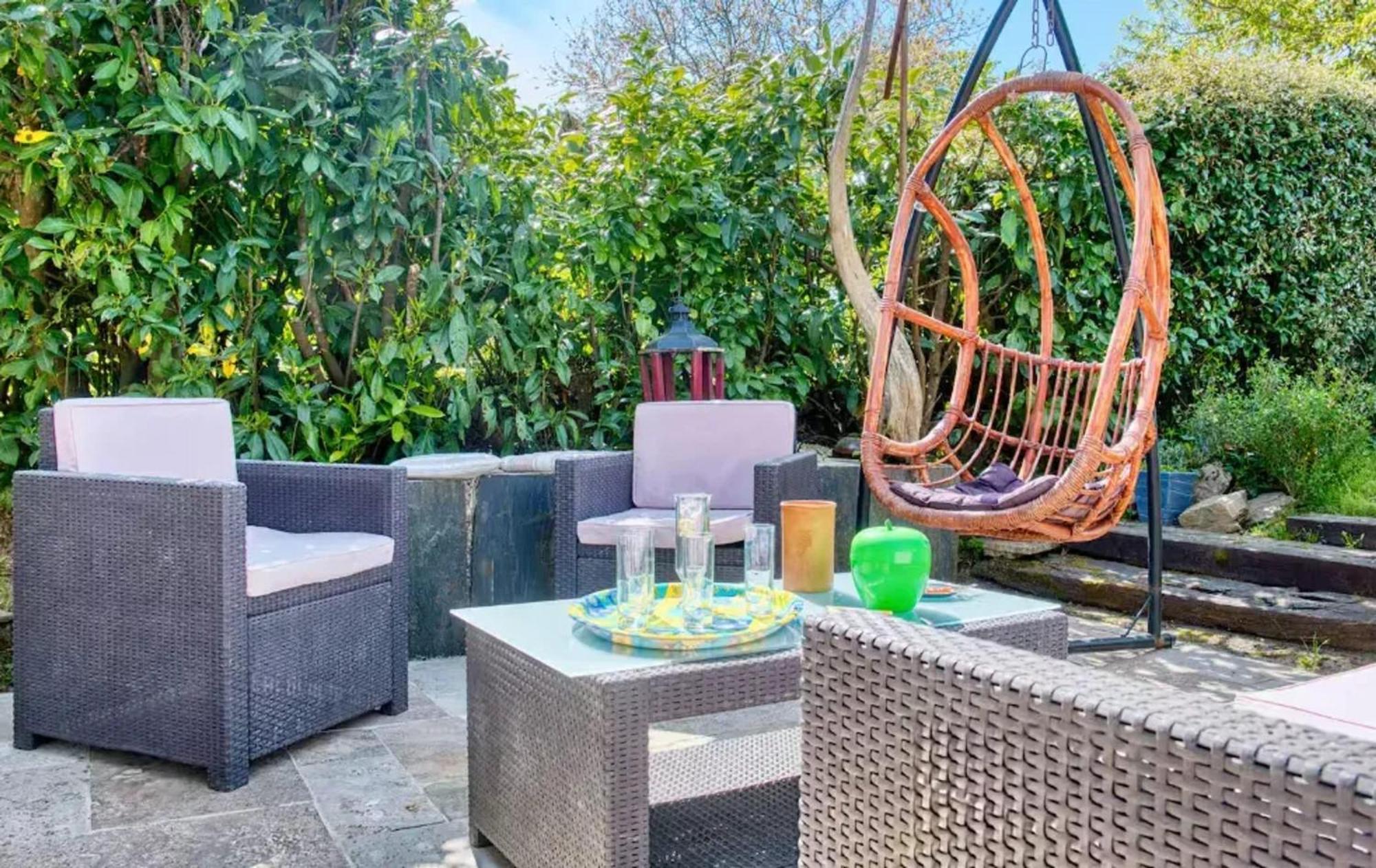 Villa Charmante A Bosset Avec Piscine Partagee Exteriör bild